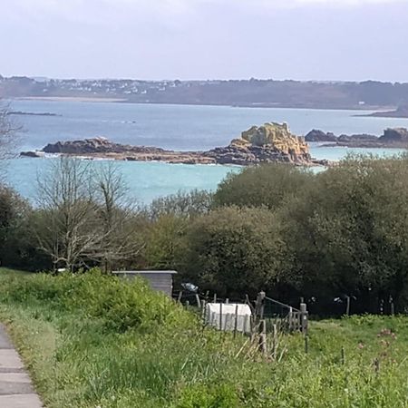 Maison Cosy Vue Mer A Guimaec エクステリア 写真